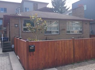 2227 NW 64th St, Seattle, WA 98107