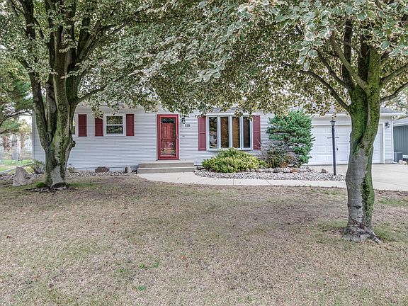 3rd image of 118 Flora Ln