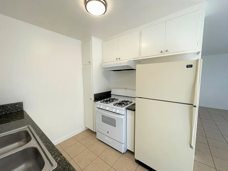 217 Sespe Ave #A-B — Photo 11