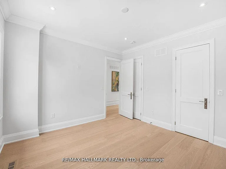 42 Agar Cres #MAIN 2ND FLOOR — Photo 36