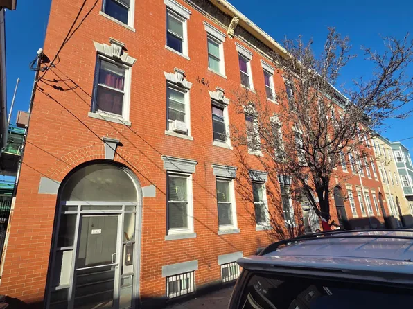 138 Chestnut St #1, Chelsea, MA 02150