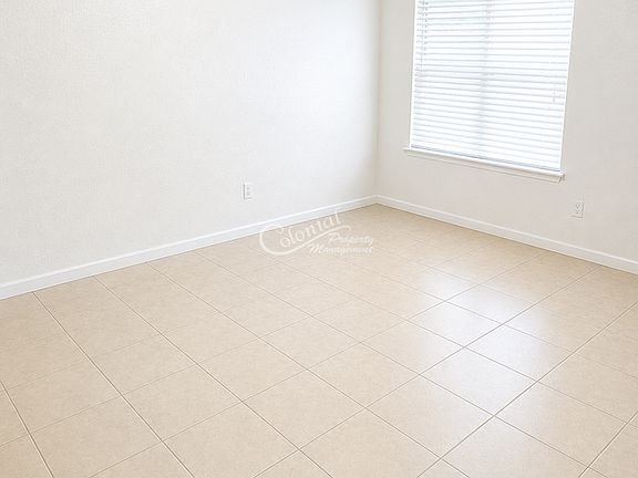 3rd image of 2709 Lucille Dr #A