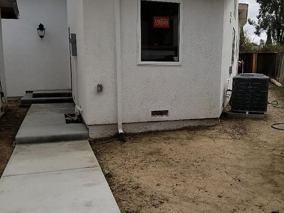 WAL WAY TO 2ND UNIT