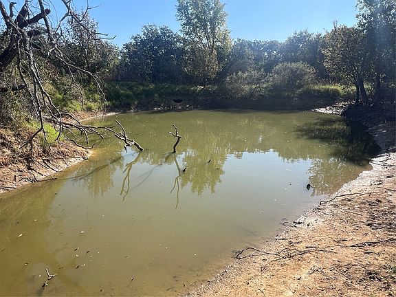 4th image of Wild Hill Oak Dr