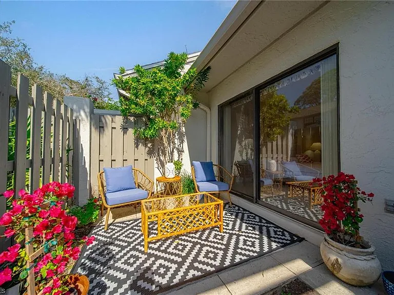 878 Meadowland Dr #G — Photo 22