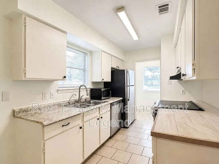 112 Oak Hill Dr #OAK HILL DR 112 — Photo 6