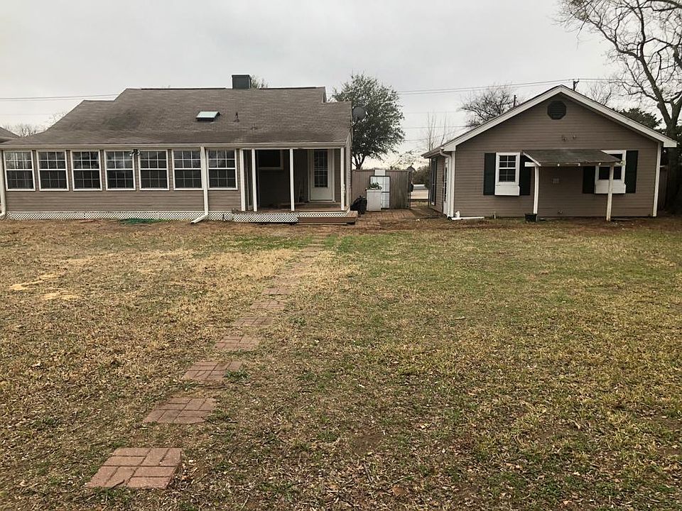 2nd image of 2601 Turner Way