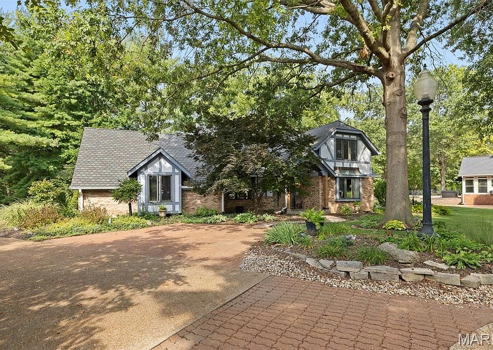 1st image of 5 Pinebrook Ct