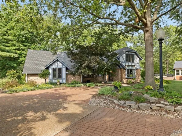 5 Pinebrook Ct, Edwardsville, IL 62025