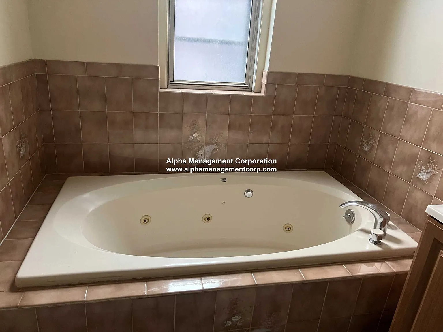 3 bed, $4,000 — Photo 3