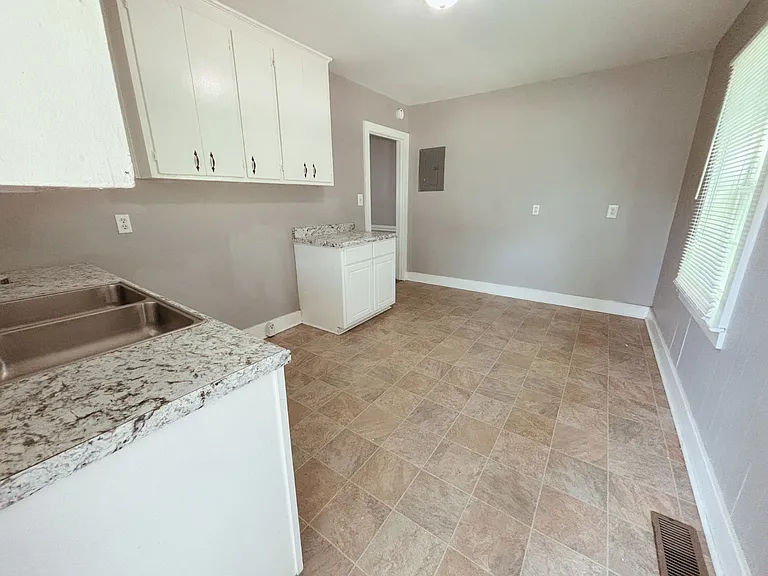 156 Brookston Rd — Photo 7