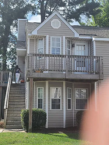 221 Lantana Ln #B Photo 1