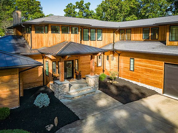 4th image of 150 Laurel Cir
