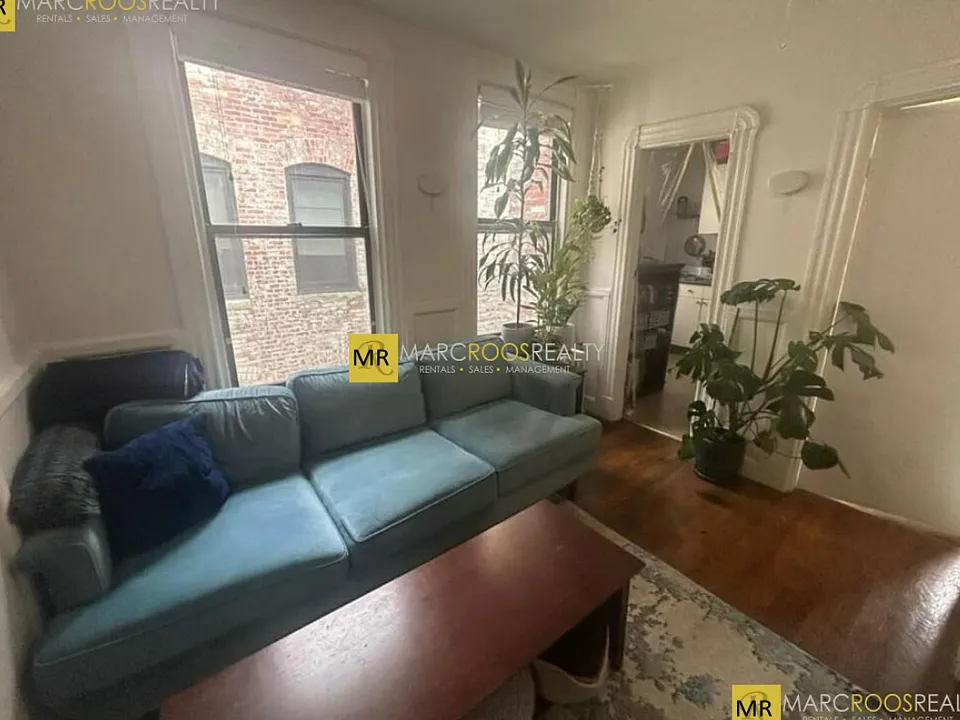 100 Myrtle St #1