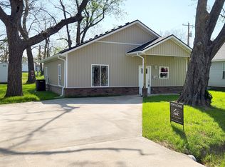 728 S Griffith Ave, Aurora, MO 65605