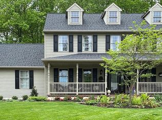 899 Skyline Dr, Gap, PA 17527