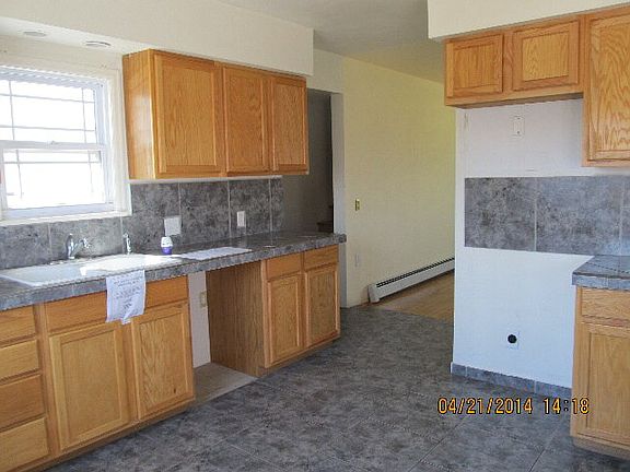 5th image of 519 Tezak St