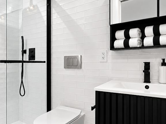 5th image of 840 Greene Ave #1