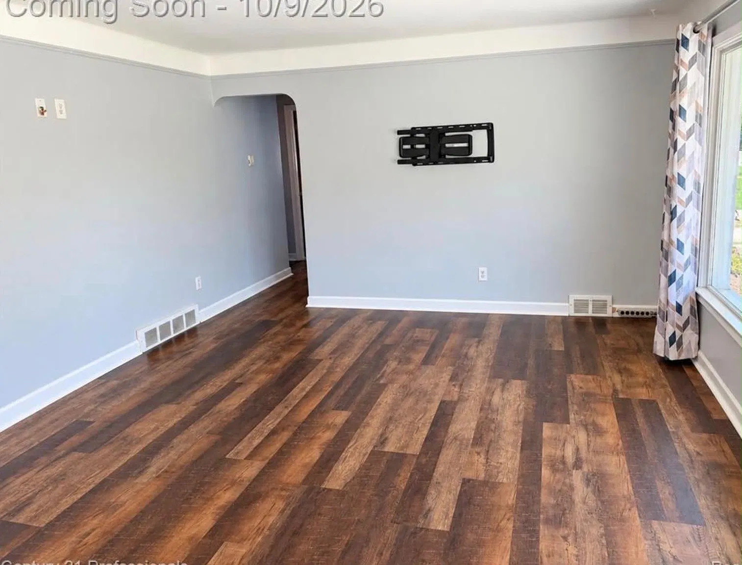 5 bed, 2252 sqft, $2,200 — Photo 4