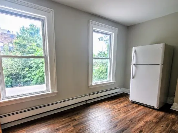 186 Summit Avenue image 8 of 23