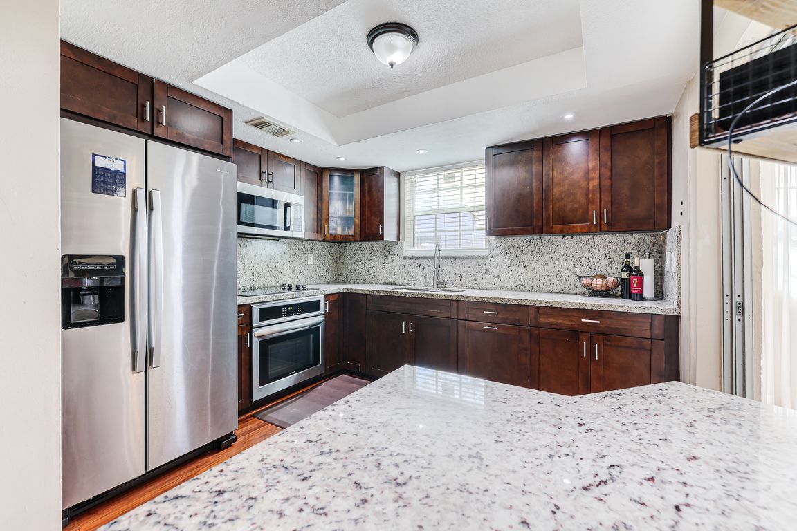 20979 SW 84th Ct-36