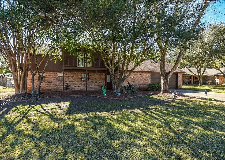 1st image of 4111 Lark Harbor Ct