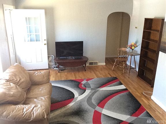 2nd image of 4214 S American Lake Blvd