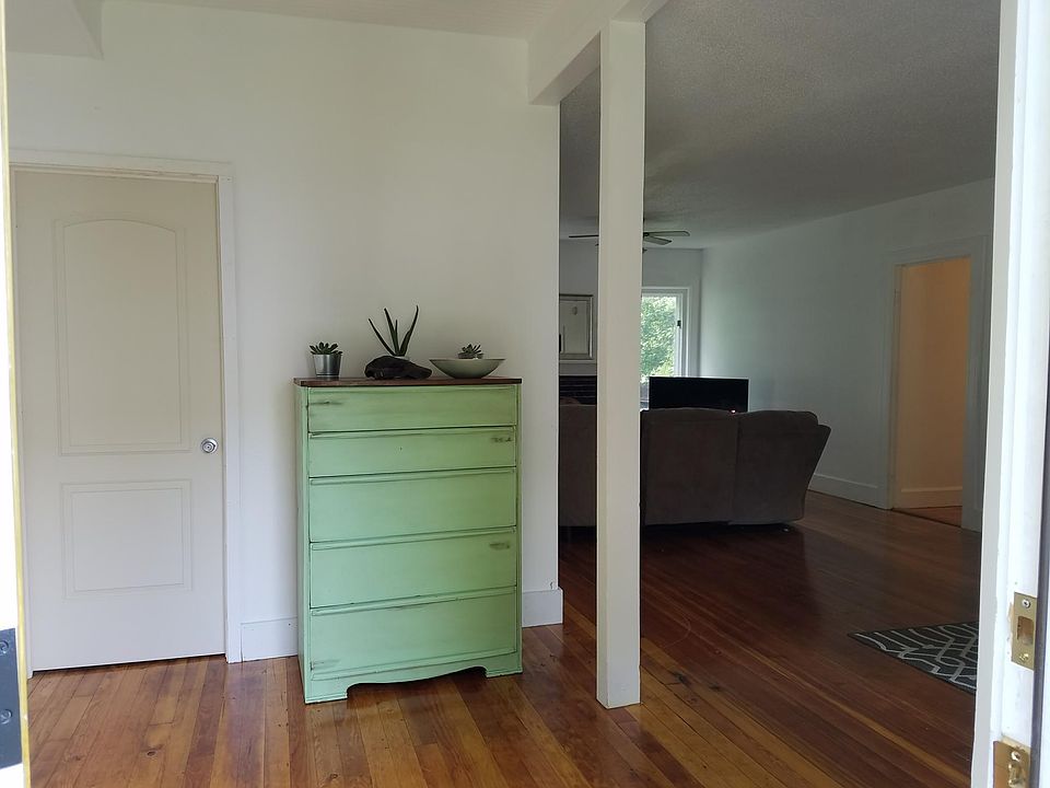 2nd image of 88 Tingley St