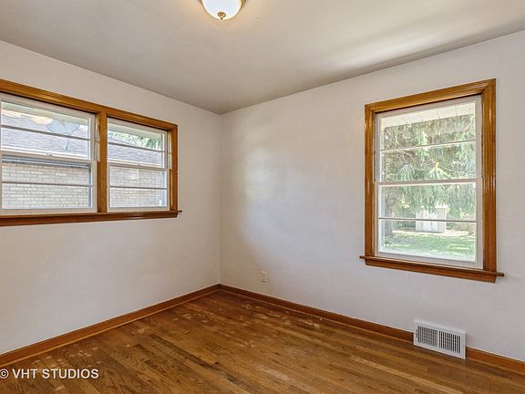 4th image of 1841 N Linden Ave