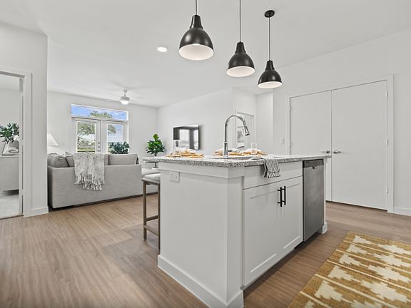 4th image of 6702 Wentworth Dr #3305