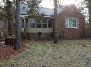 41300 Schoenherr Rd, Sterling Heights, MI