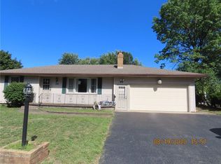 26 Galaxy Dr, Rochester, NY 14617