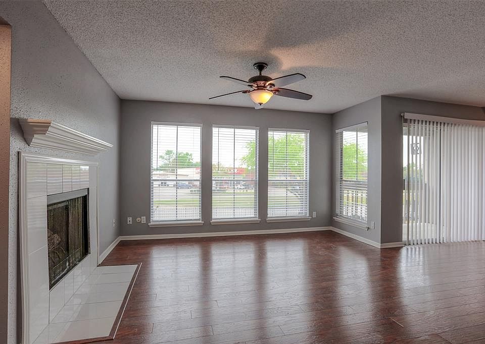 1st image of 3919 Fairmont Pkwy APT 122