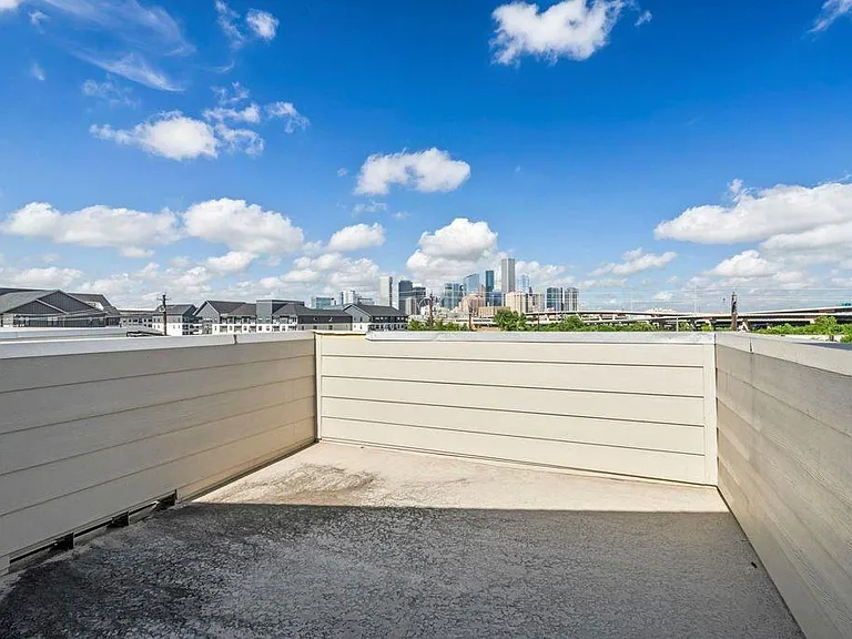 316 Jensen Dr — Photo 33