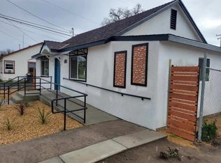 323 E San Joaquin Ave, Tulare, CA 93274