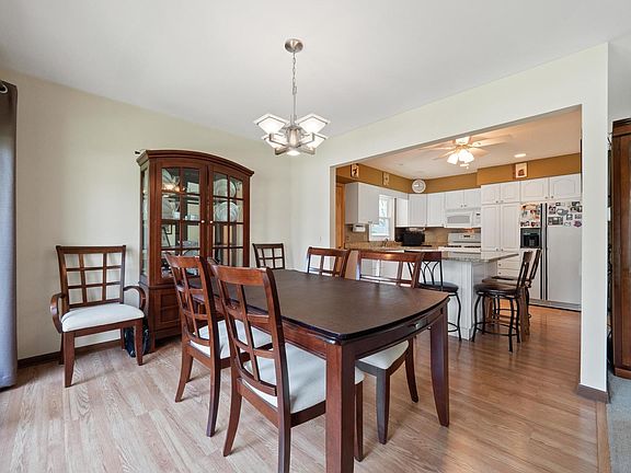 5th image of 2130 Sprucewood Ave