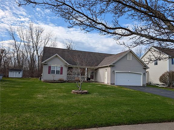 2nd image of 55 Barclay Ct