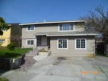 1610 Mount Rainier Dr photo 1