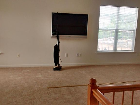 Living room - comes with 51" Plasma TV