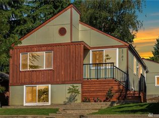 2710 49th Ave SW, Seattle, WA 98116