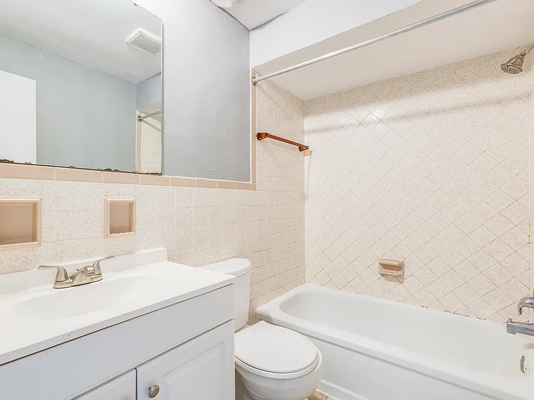 7408 Washington Ave #H — Photo 11