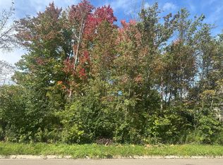 425 Country Knoll Dr, Endicott, NY 13760