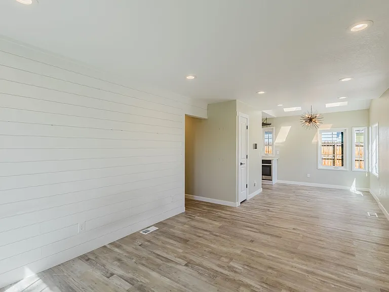 4001 E Cornell Ave — Photo 13