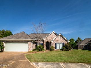 104 Glenrose Ct, Canton, MS 39046
