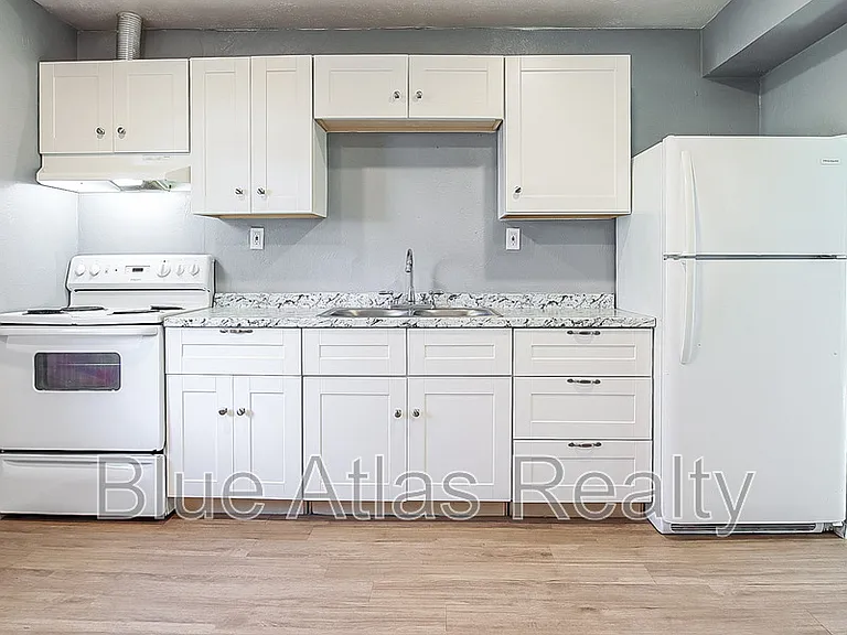 1212 Riverview Dr #B — Photo 7