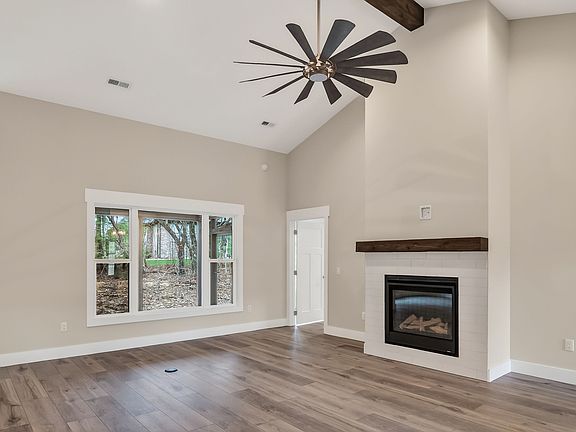 7th image of this home