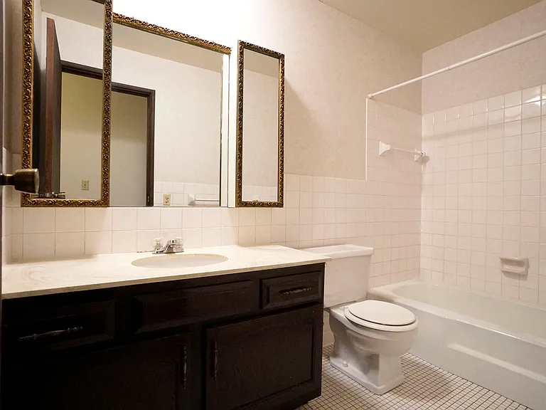 Bellows Court — Photo 18