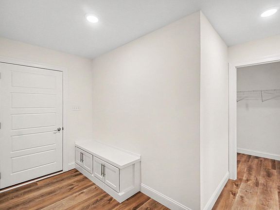 4th image of 169 Central Park Ave