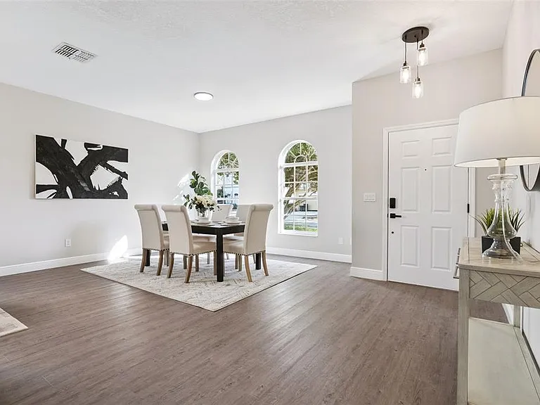 1209 Cathcart Cir — Photo 10