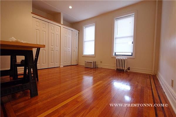 2nd image of 2586 44th St APT B1